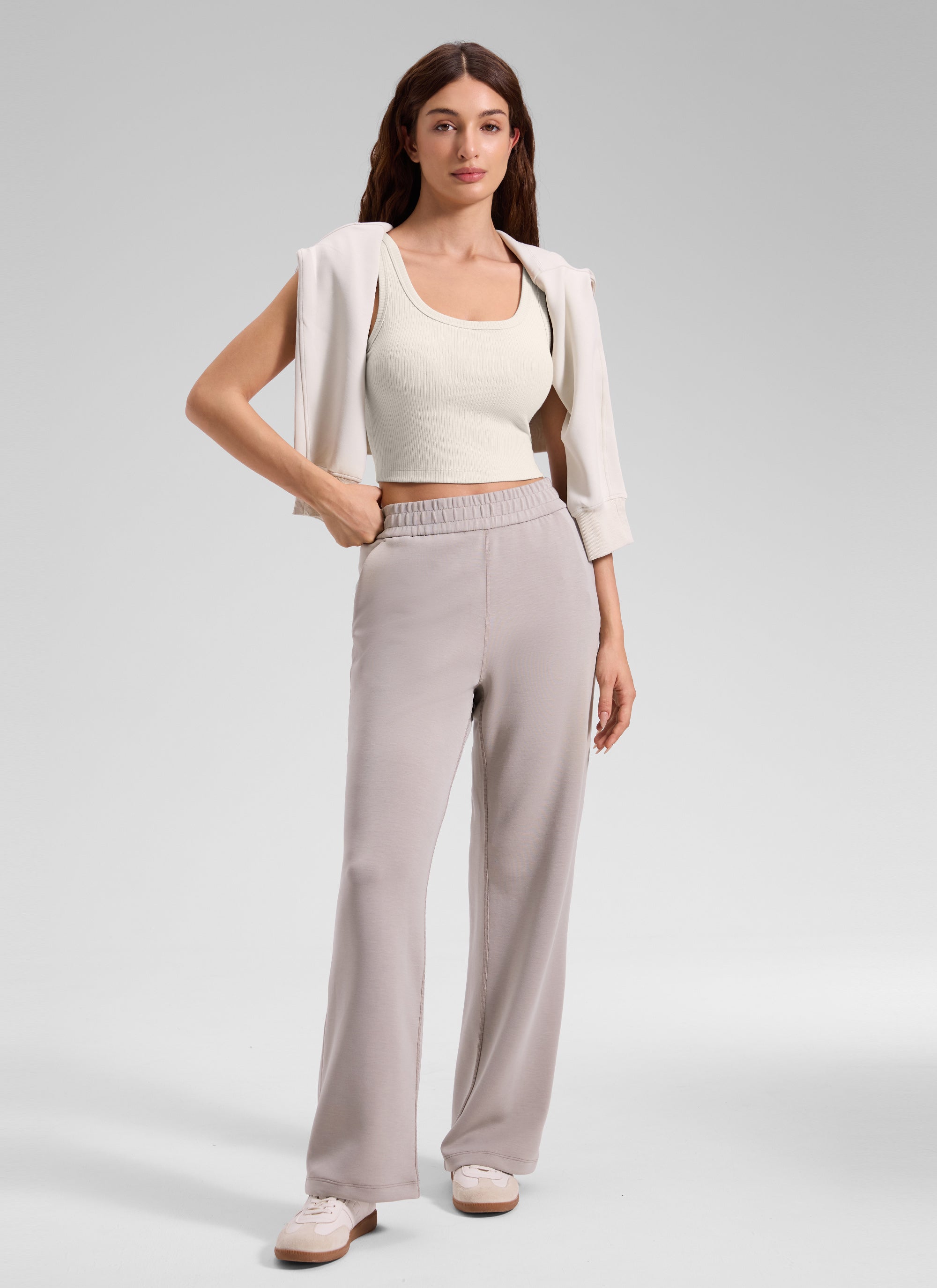 CRZ YOGA Women Longline U Neck Medium Impact Ribbed Sports Bras White Apricot @model_info:Inga
