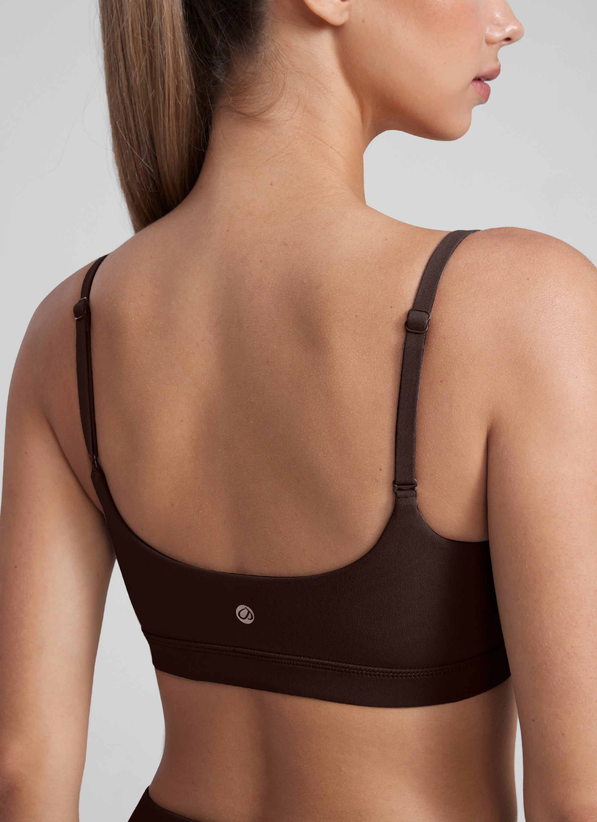 CRZ YOGA Womens Butterluxe Adjustable Spaghetti Strap Scoop Neck Bra Hot Fudge Brown