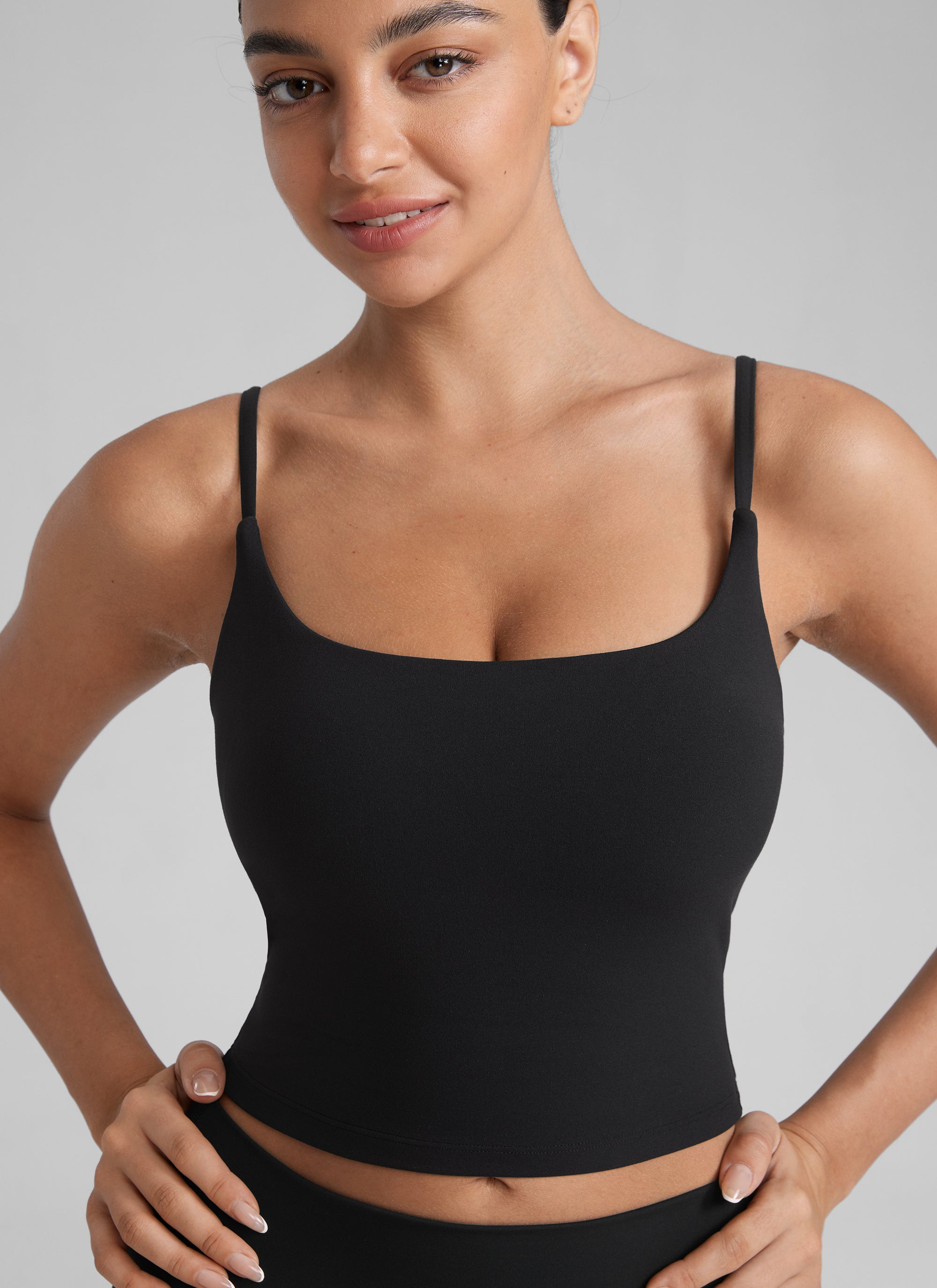 CRZ YOGA Womens Butterlift Scoop Neck U Back Yoga Longline Sports Bra Black