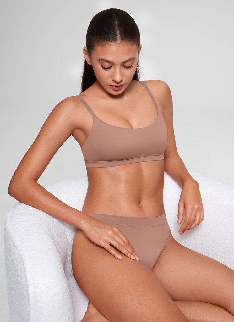 CRZ YOGA Women's Softhold Wireless Scoop Neck  Everyday Bra Adjustable Light Army Green