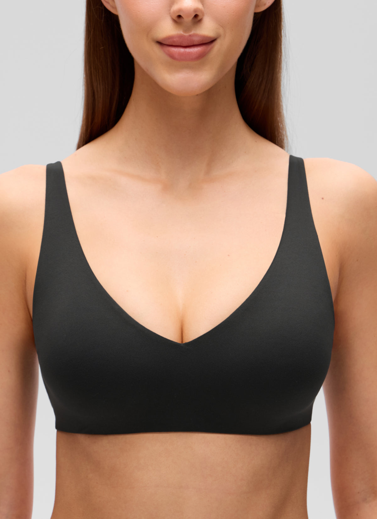 CRZ YOGA Women's Softhold Casual V Neck Backless Double Lined Bralette Black