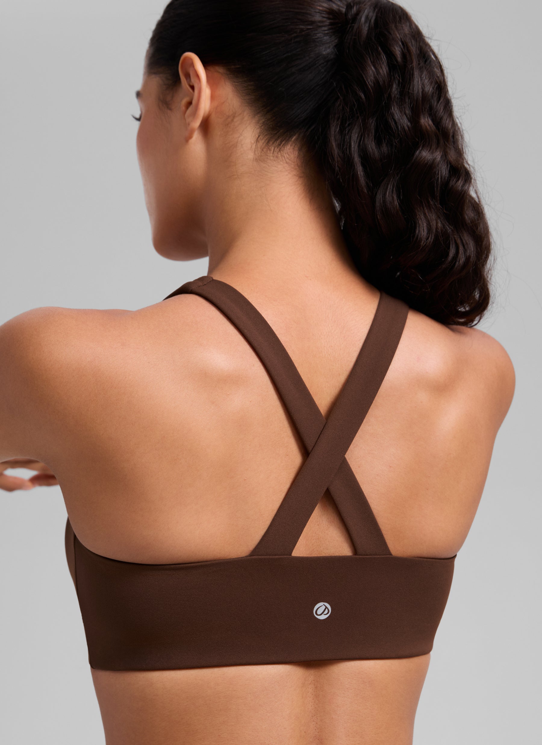 CRZ YOGA Women's SculptAir Training Criss Cross Back Straps Sports Bra Lava Brown