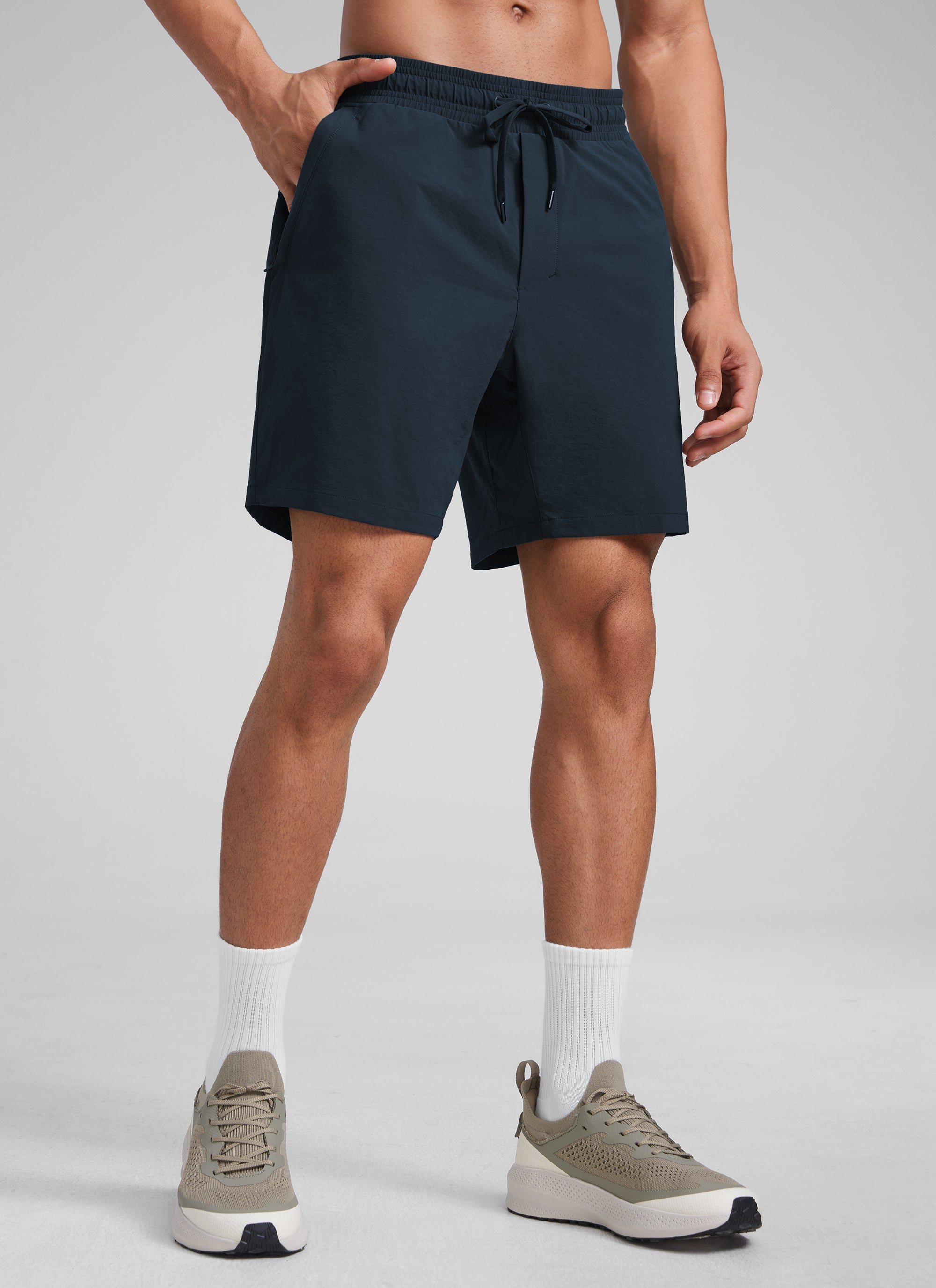 CRZ YOGA Men‘s Workout Water Resistant Short 7