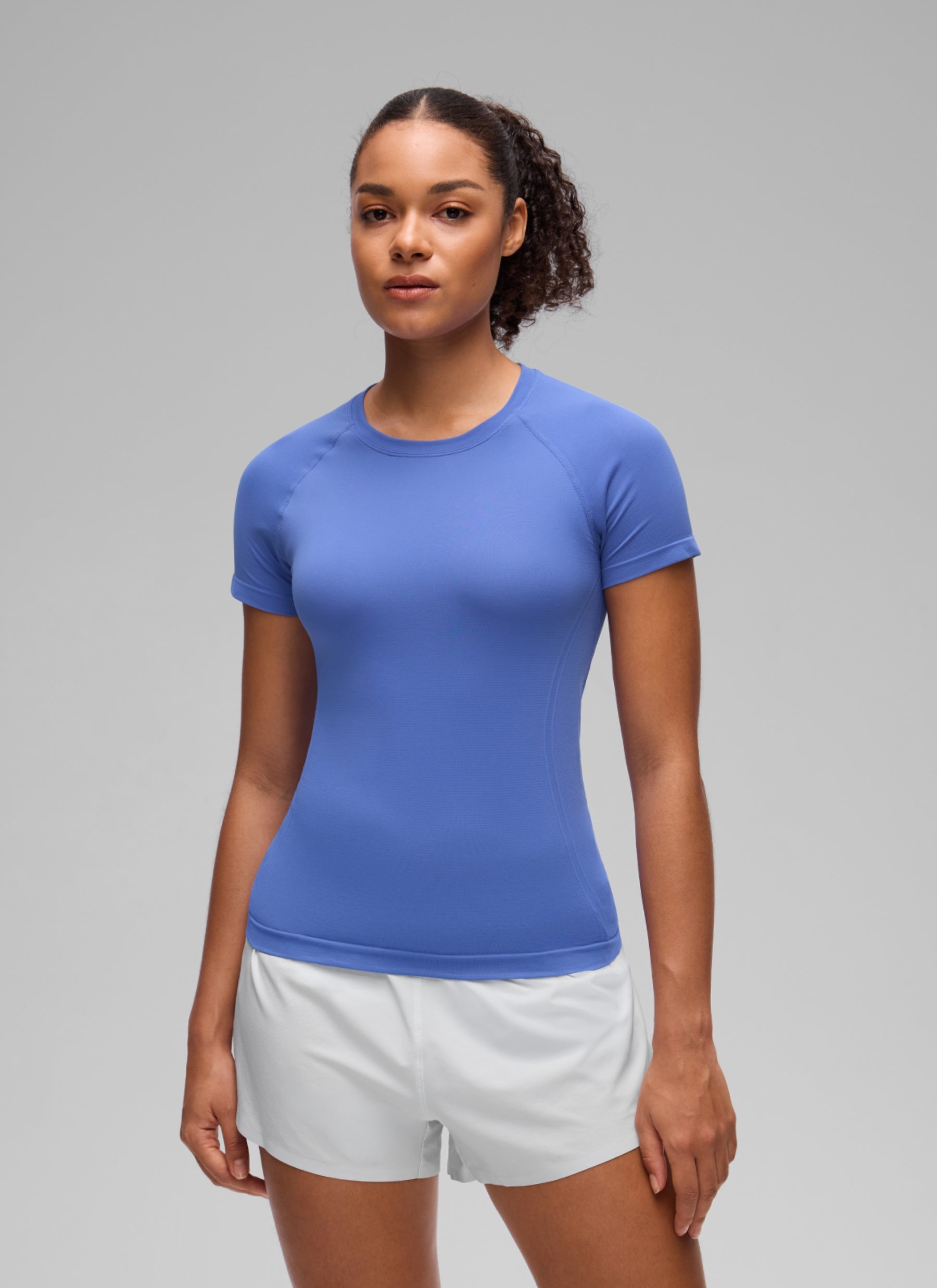 CRZ YOGA Women's Running Classic Fit Shirts Seamless Short Sleeves Wild Indigo @model_info:F