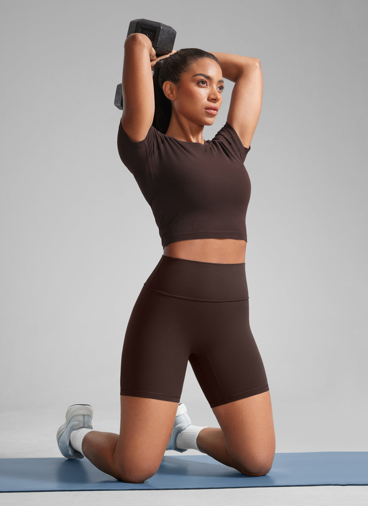 CRZ YOGA Butterlift Womens Scrunch Butt Biker Shorts 6'' No Front Seam Hot Fudge Brown