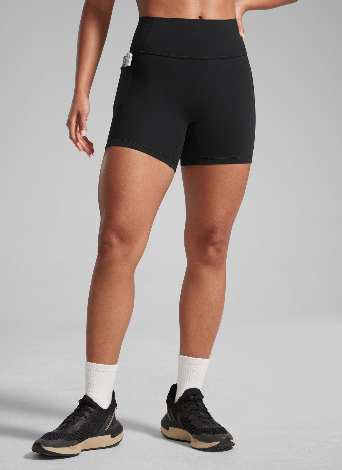 CRZ YOGA Butterlift Womens Scrunch Butt No Front Seam Pocket Biker Shorts 5'' Black