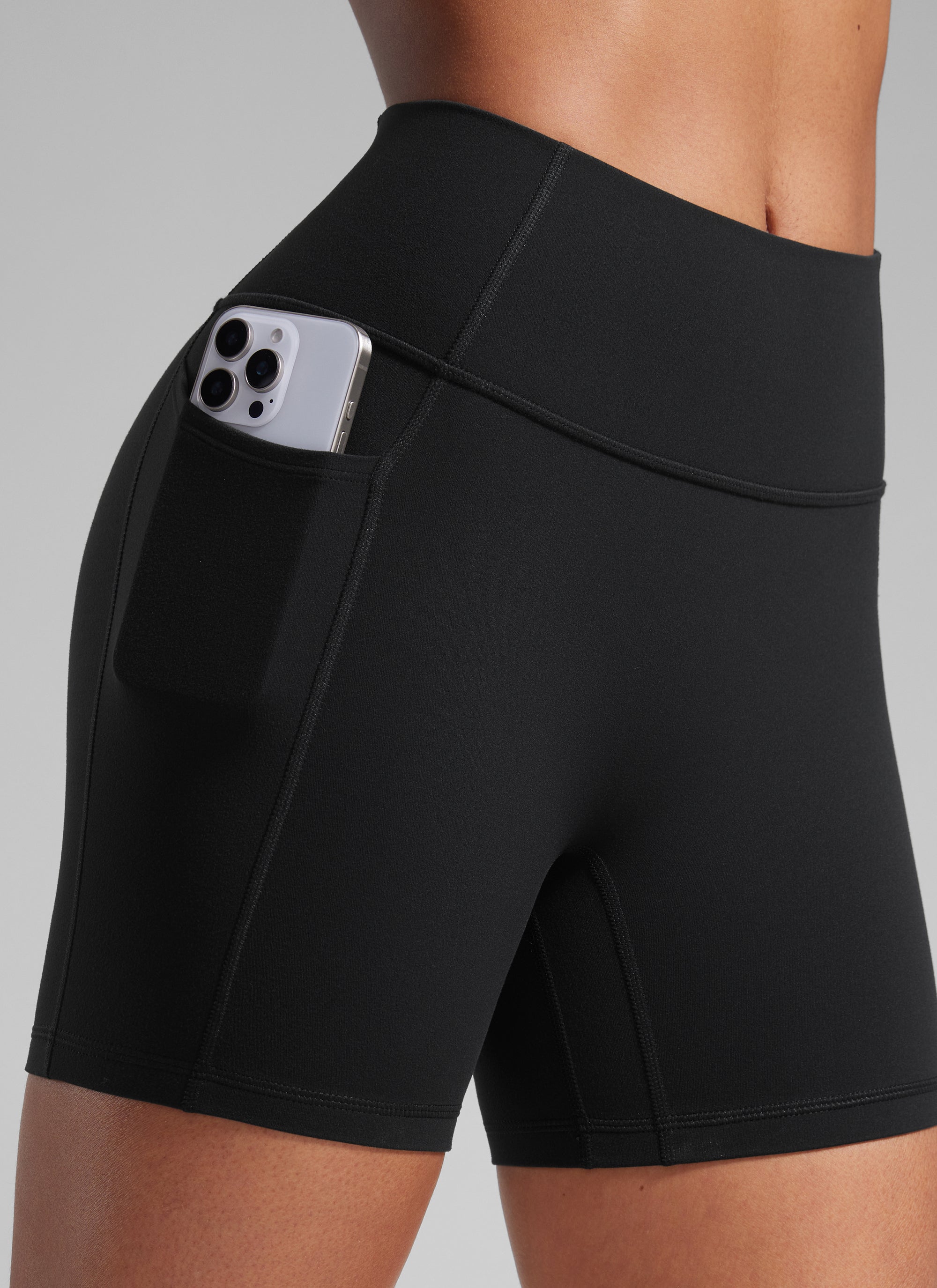 Secretsculpt™ No Front Seam Pocket Short 5''