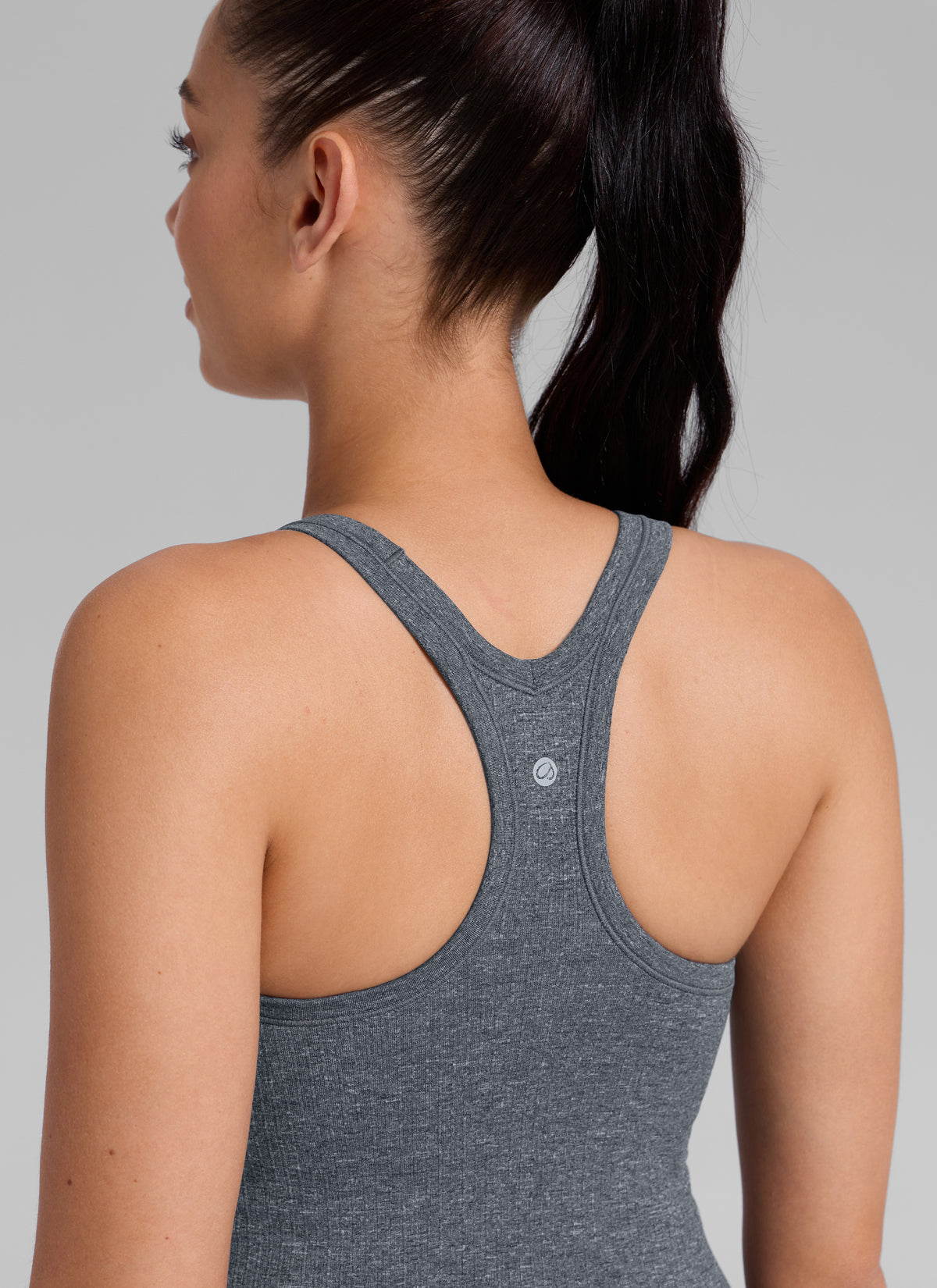 CRZ YOGA Women's Yoga Slim Fit Seamless Tank Crew Neck Waist Length Light Gray 7 @model_info:B