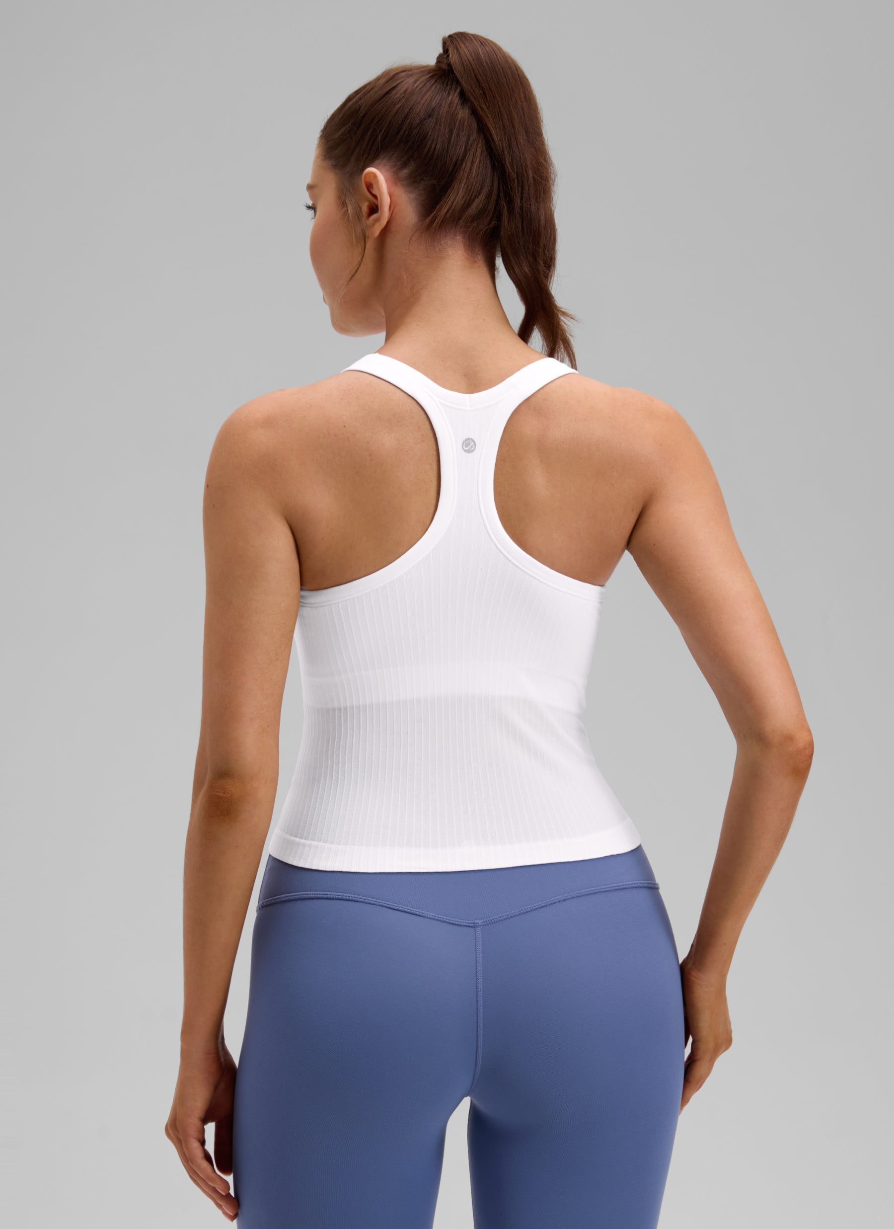CRZ YOGA Women's Yoga Slim Fit Seamless Tank Crew Neck Waist Length White @model_info:V