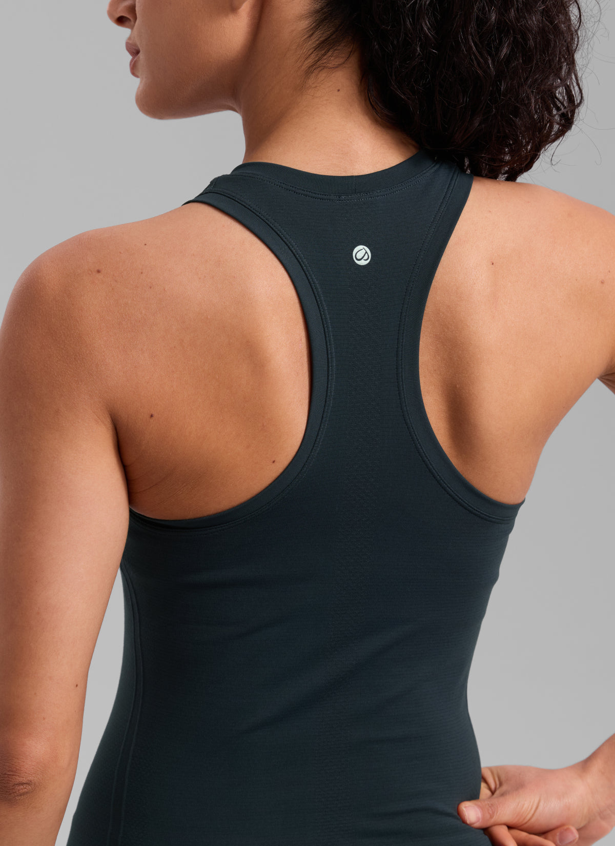 CRZ YOGA Women's Yoga Slim Fit Tops Seamless High Crew Neck Tank True Navy