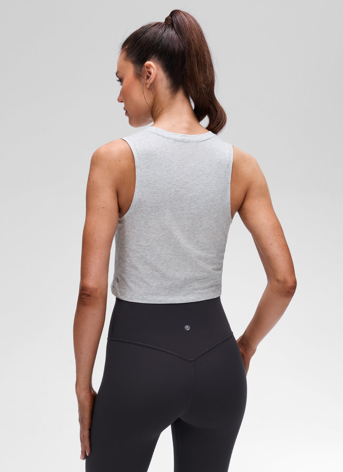 CRZ YOGA Women's Pima Cotton Casual Crewneck RacerBack Crop Tank Light Grey Heather @model_info:Kseniia