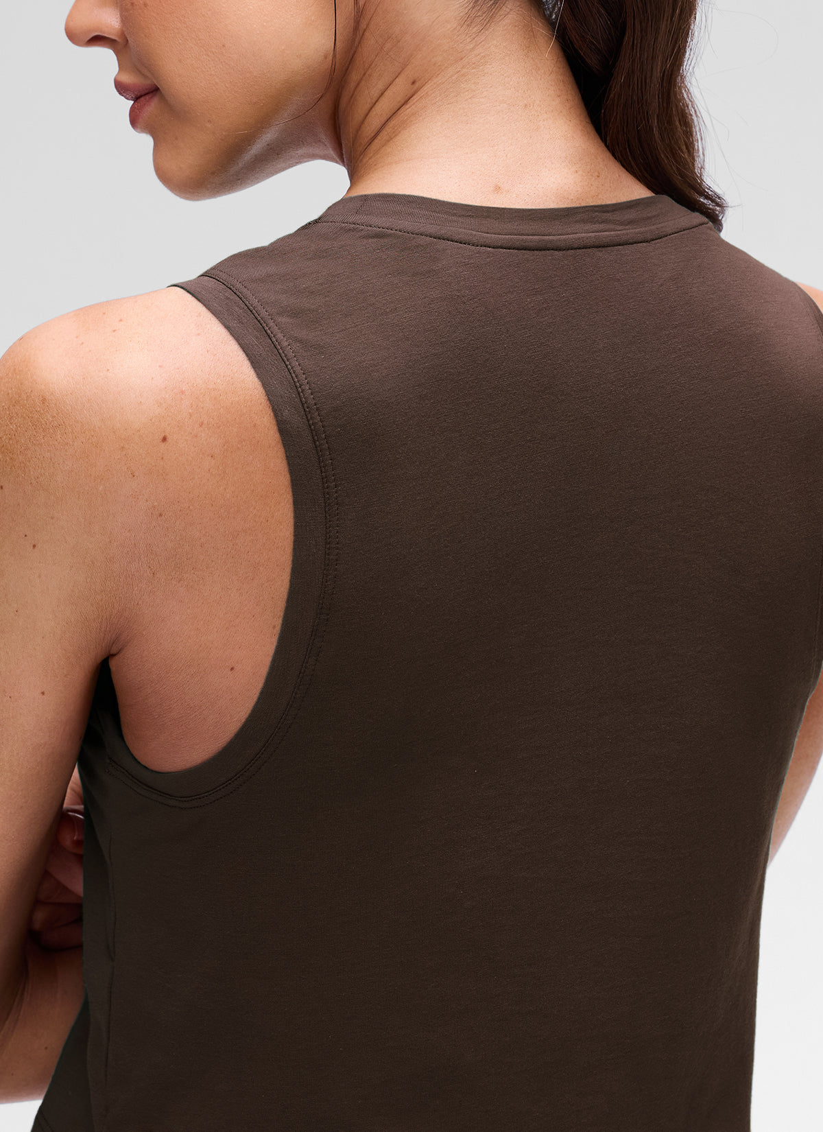 CRZ YOGA Women's Pima Cotton Casual Crewneck RacerBack Crop Tank Hot Fudge Brown @model_info:Kseniia