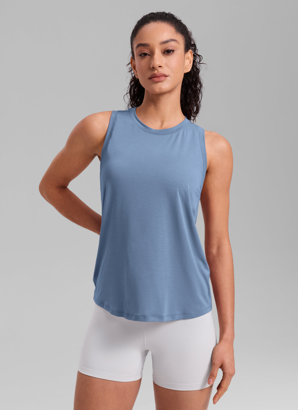 CRZ YOGA Women's Quick Dry Workout Crew Neck Racerback Hip Length Tank Washed Denim