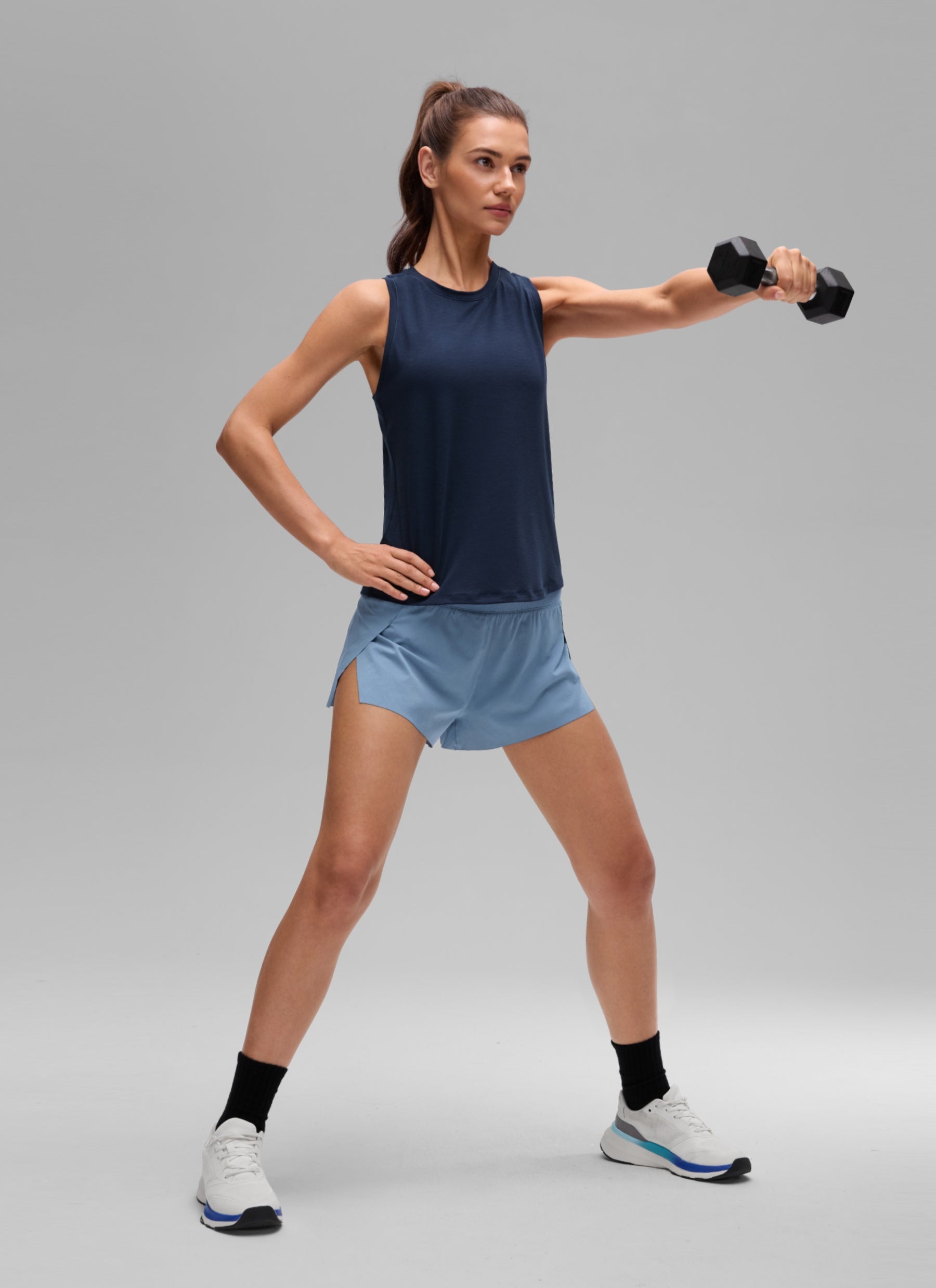 CRZ YOGA Women's Quick Dry Workout Crew Neck Racerback Hip Length Tank Club Blue @model_info:G