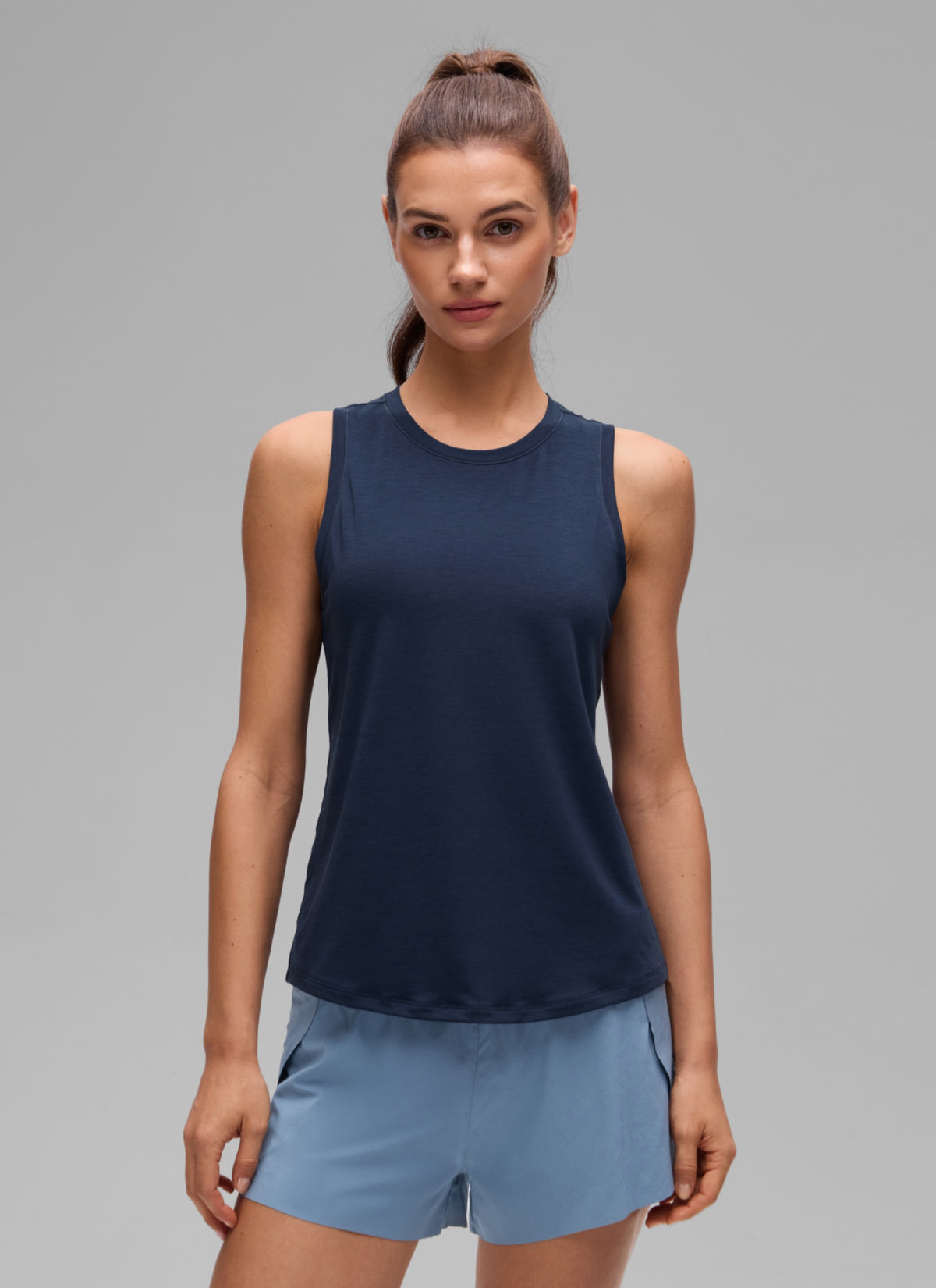 CRZ YOGA Women's Quick Dry Workout Crew Neck Racerback Hip Length Tank Club Blue @model_info:G