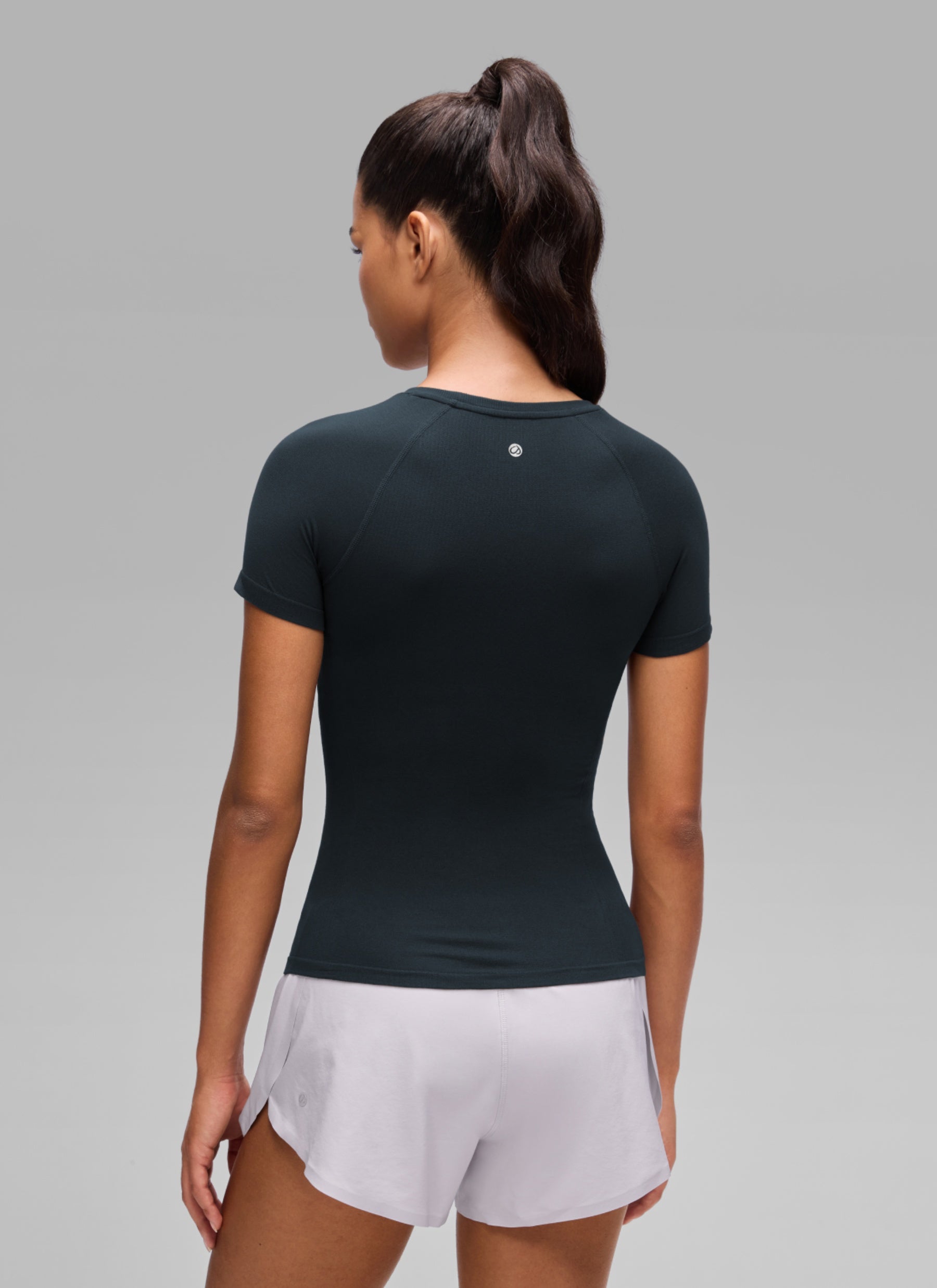 CRZ YOGA Women's Workout Seamless Crewneck Fitted Hip Short Sleeves True Navy @model_info:A