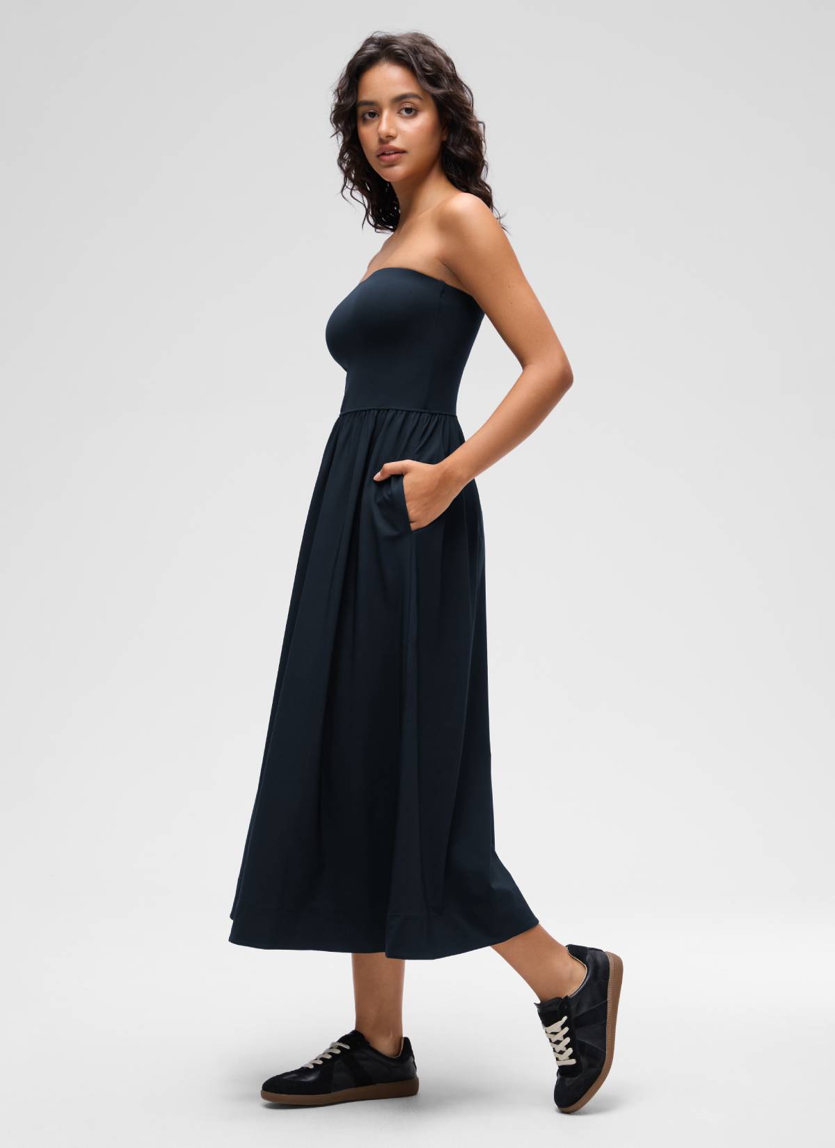 CRZ YOGA Women's Dual-fabric Casual Strapless Built in Bra Long Dress True Navy