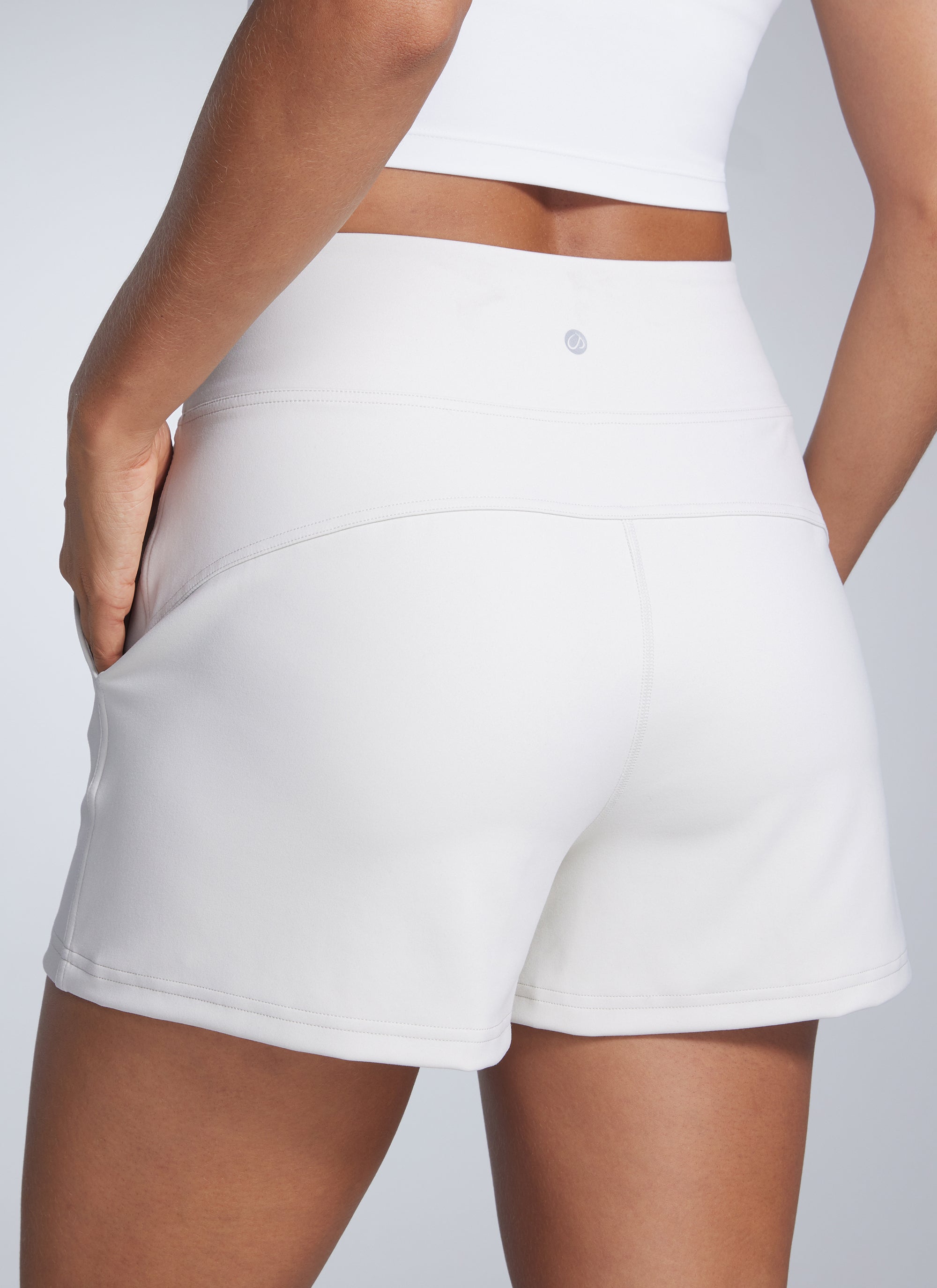 CRZ YOGA Women's Butterbreeze High Rise Pocket Linerless Short 3.5'' Milky White