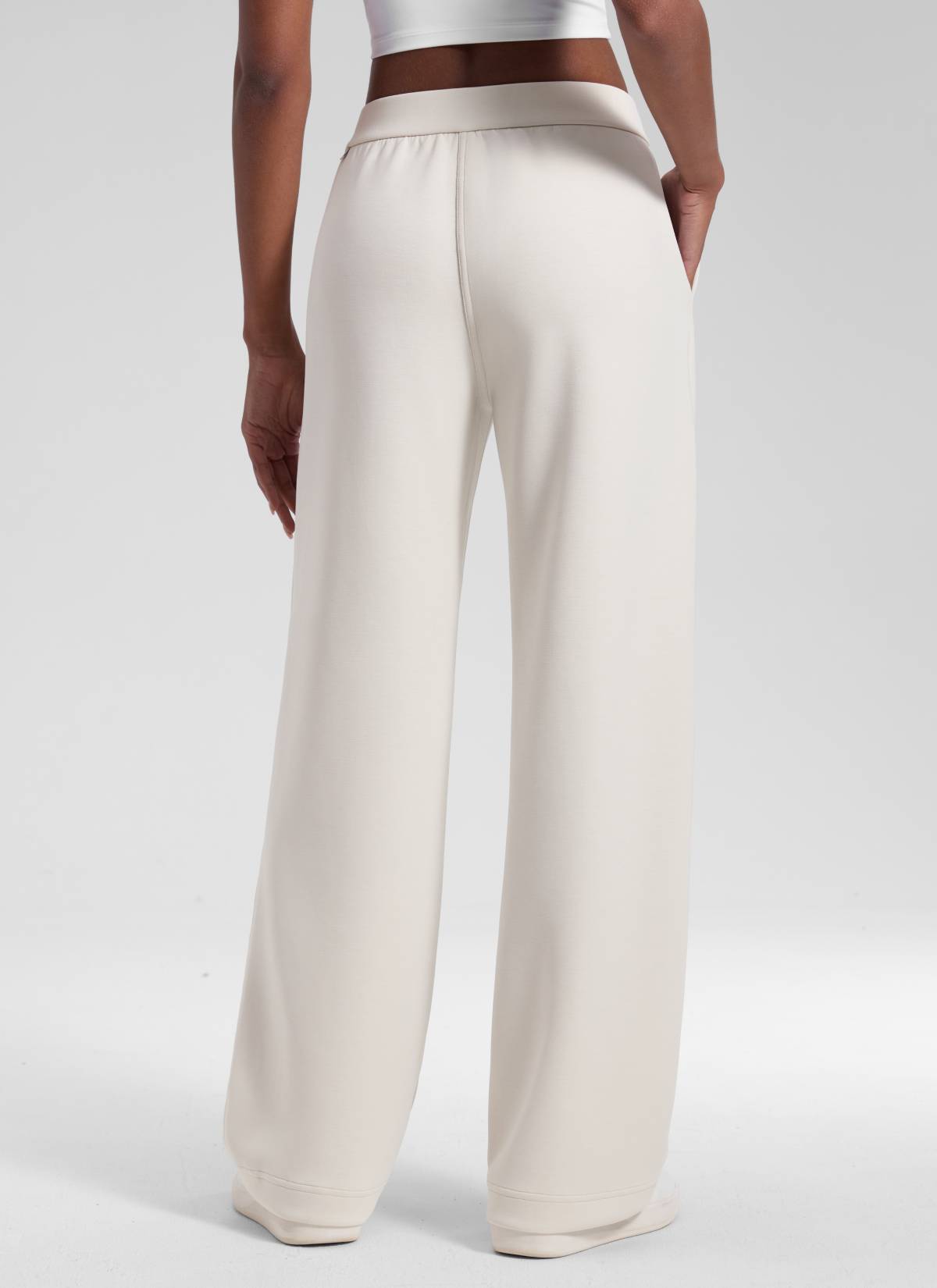 CRZ YOGA Women's SoftAura Casual Mid Rise Pocket Straight Leg Pant 30