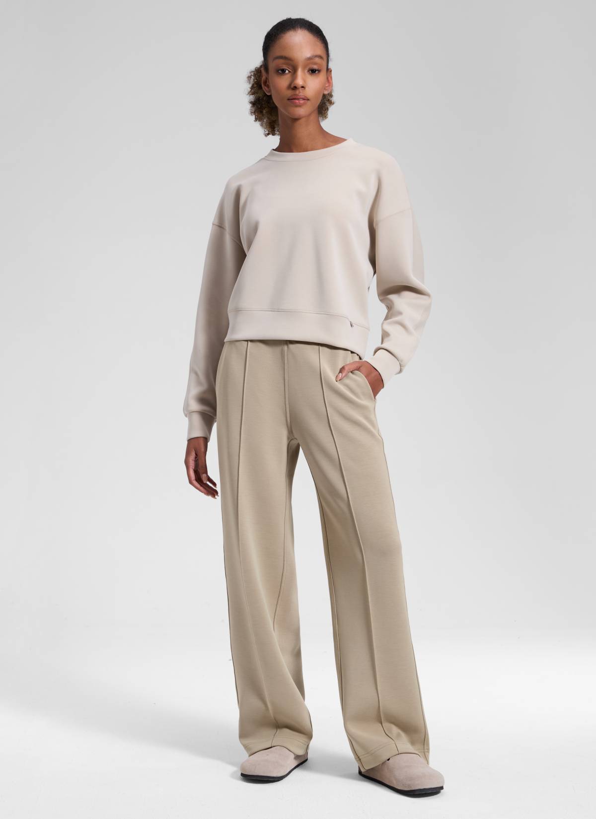 CRZ YOGA Women's SoftAura Casual Mid Rise Pocket Straight Leg Pant 30