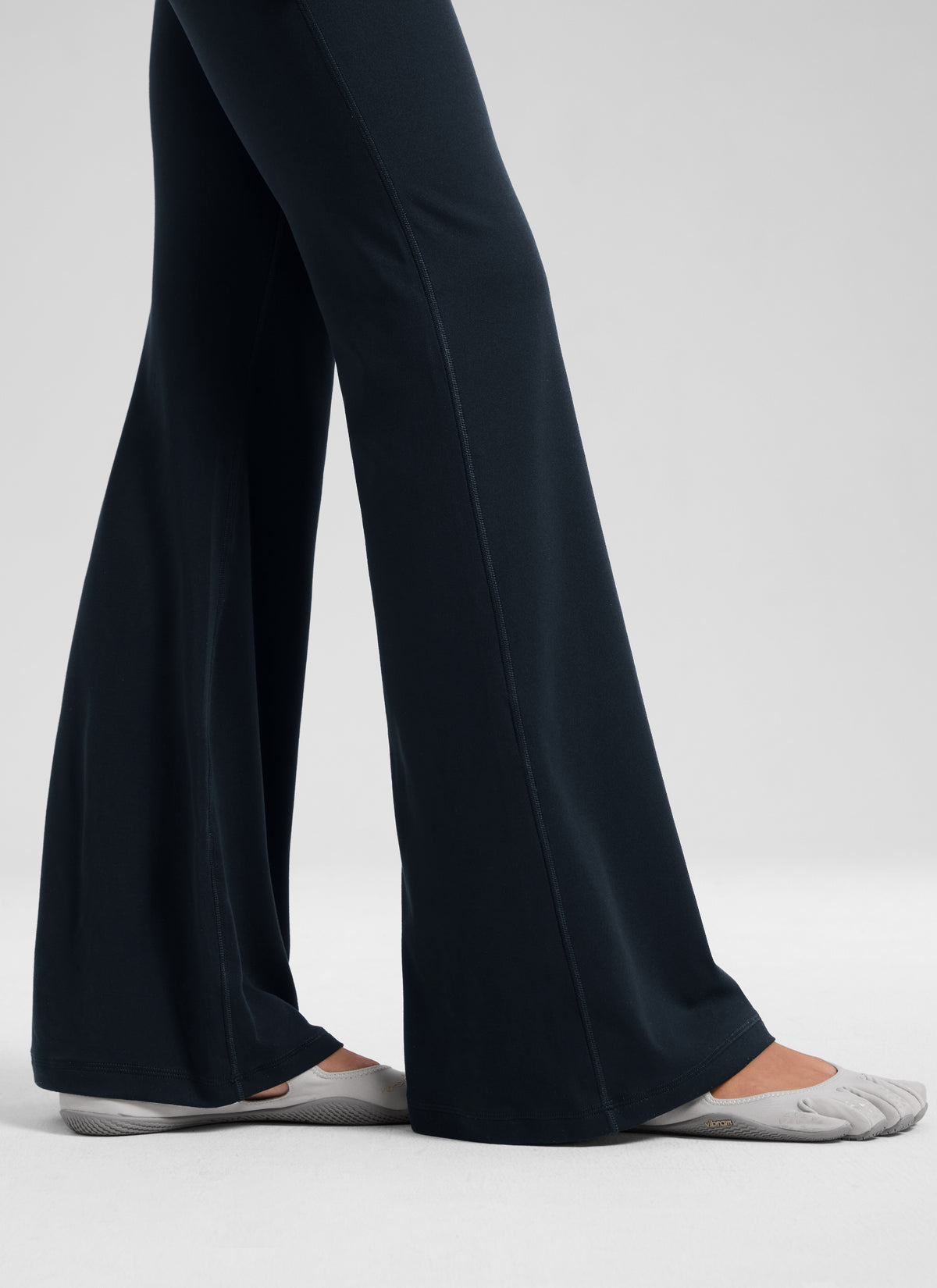 CRZ YOGA Women's Softretch High Rise No Front Seam Flare Legging 31