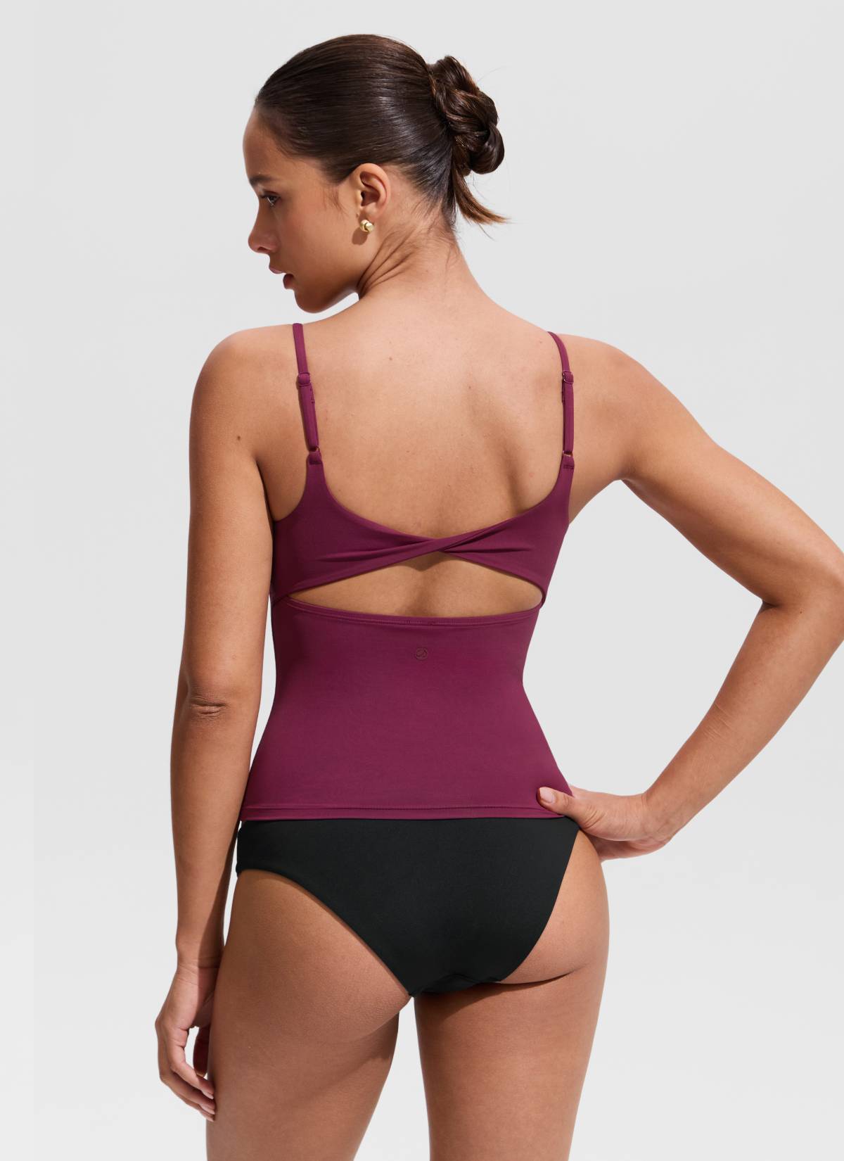 CRZ YOGA Women's Swimwear U Neck Twist Back Tankini Top Fuchsia @model_info:Hannah