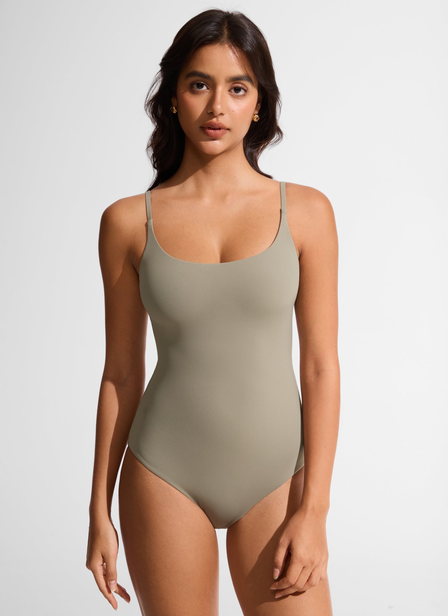 CRZ YOGA Women's Swimwear Nexfeel Scoop Neck U Back One Piece Swimsuit Warm Ash Grey @model_info:L