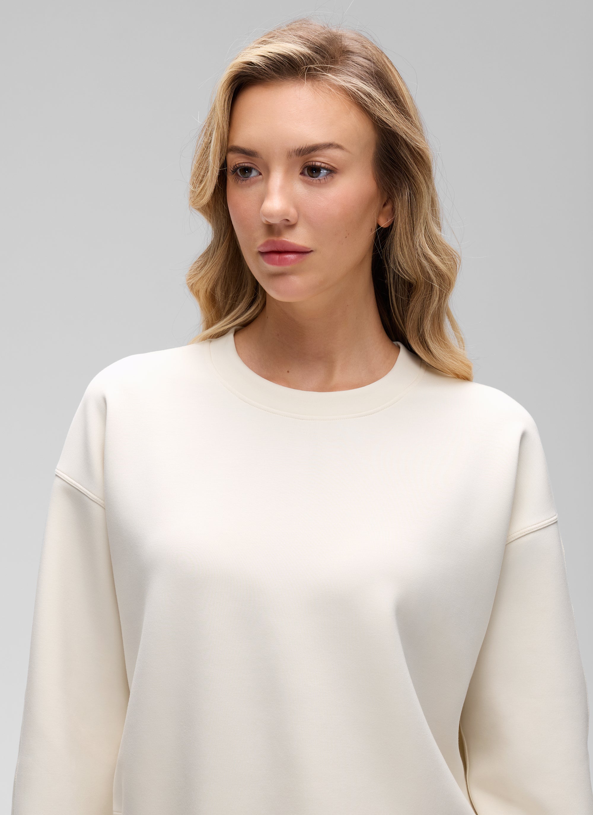 CRZ YOGA Womens SoftAura Basic Casual Sweat Shirt Crew Neck Pullover White Apricot