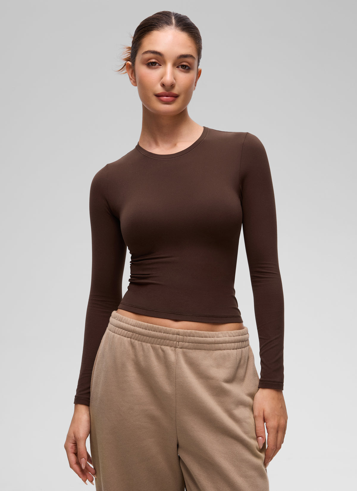 CRZ YOGA Women's Crew Neck Tight Fit Long Sleeve Shirts Casual Tee Lava Brown @model_info:Inga