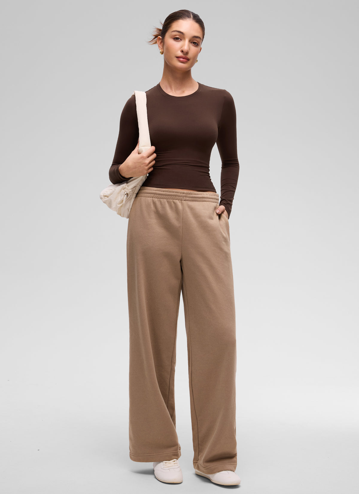 CRZ YOGA Women's Crew Neck Tight Fit Long Sleeve Shirts Casual Tee Lava Brown @model_info:Inga